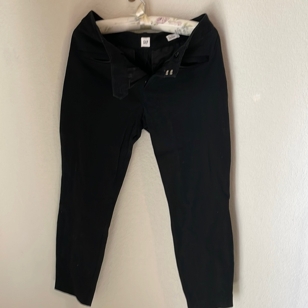 Never worn! Gap size 10 curvy skinny ankle pants